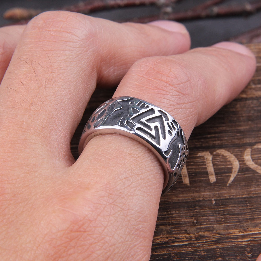 MEN OF WOLVES VALKNUT RING- STAINLESS STEEL