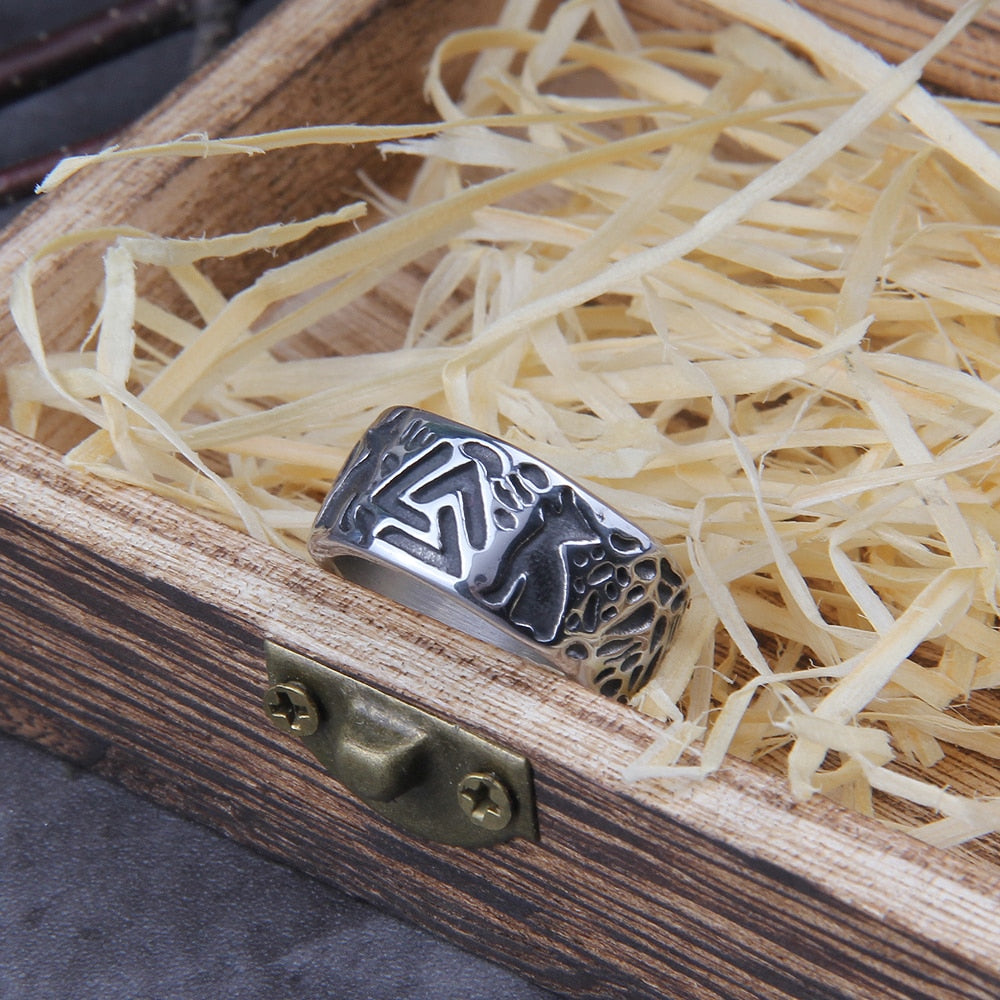 MEN OF WOLVES VALKNUT RING- STAINLESS STEEL