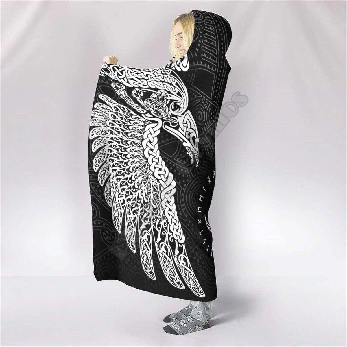 TWIN RAVENS- HOODED BLANKET